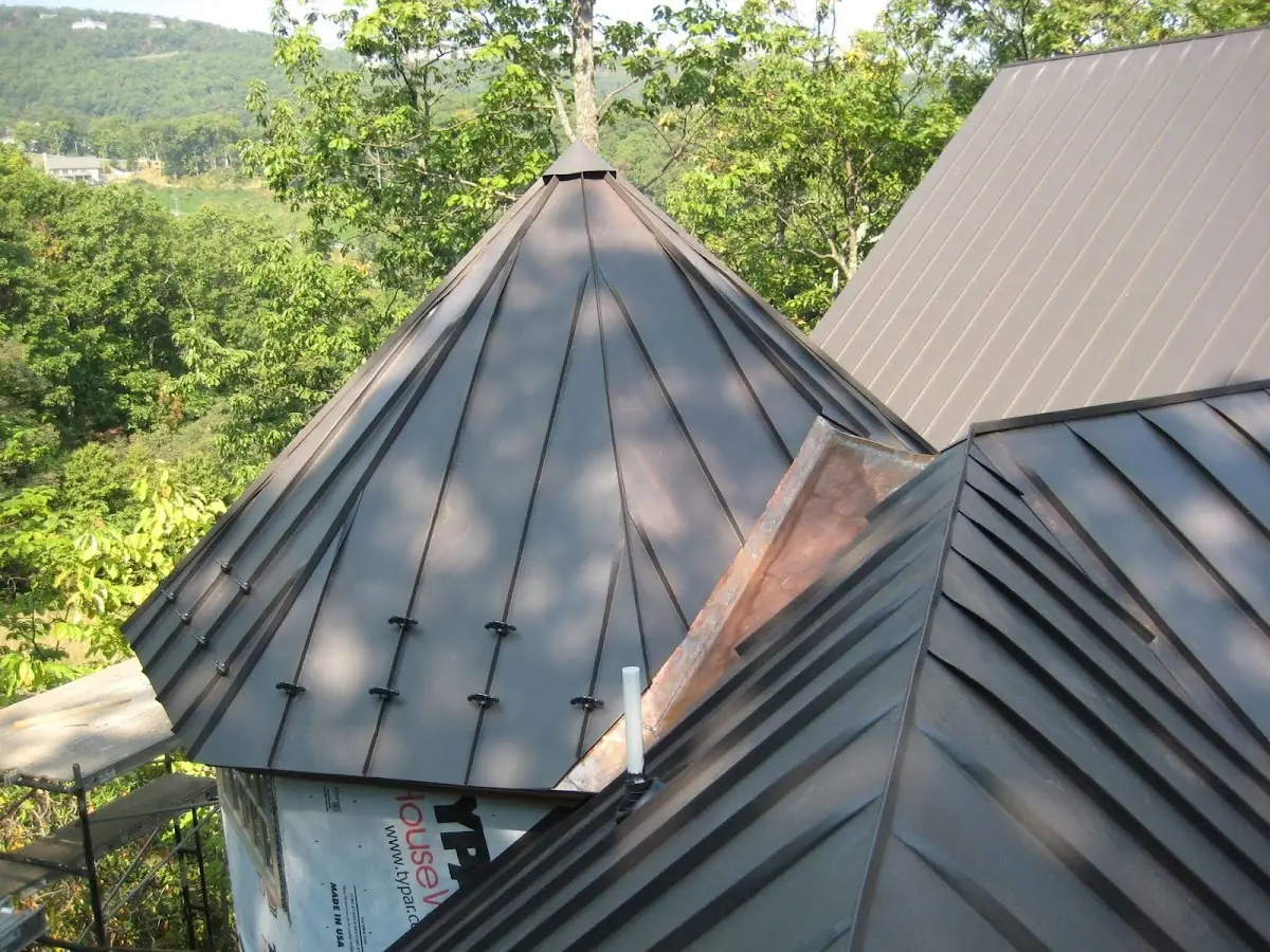 Professional Gutter Cleaning by Craftsman Roofing in Bammel Forest